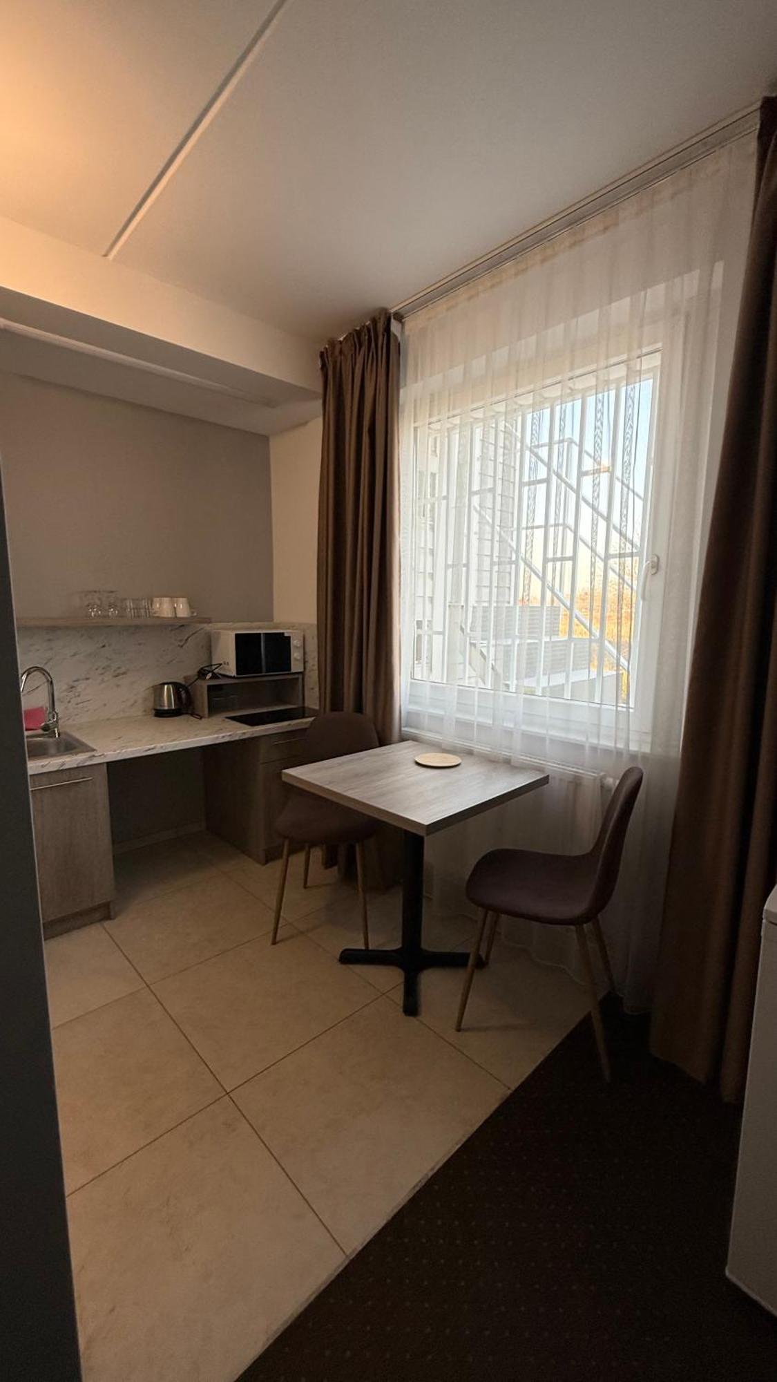 Aviator Garni Hotel Bratislava Eksteriør billede