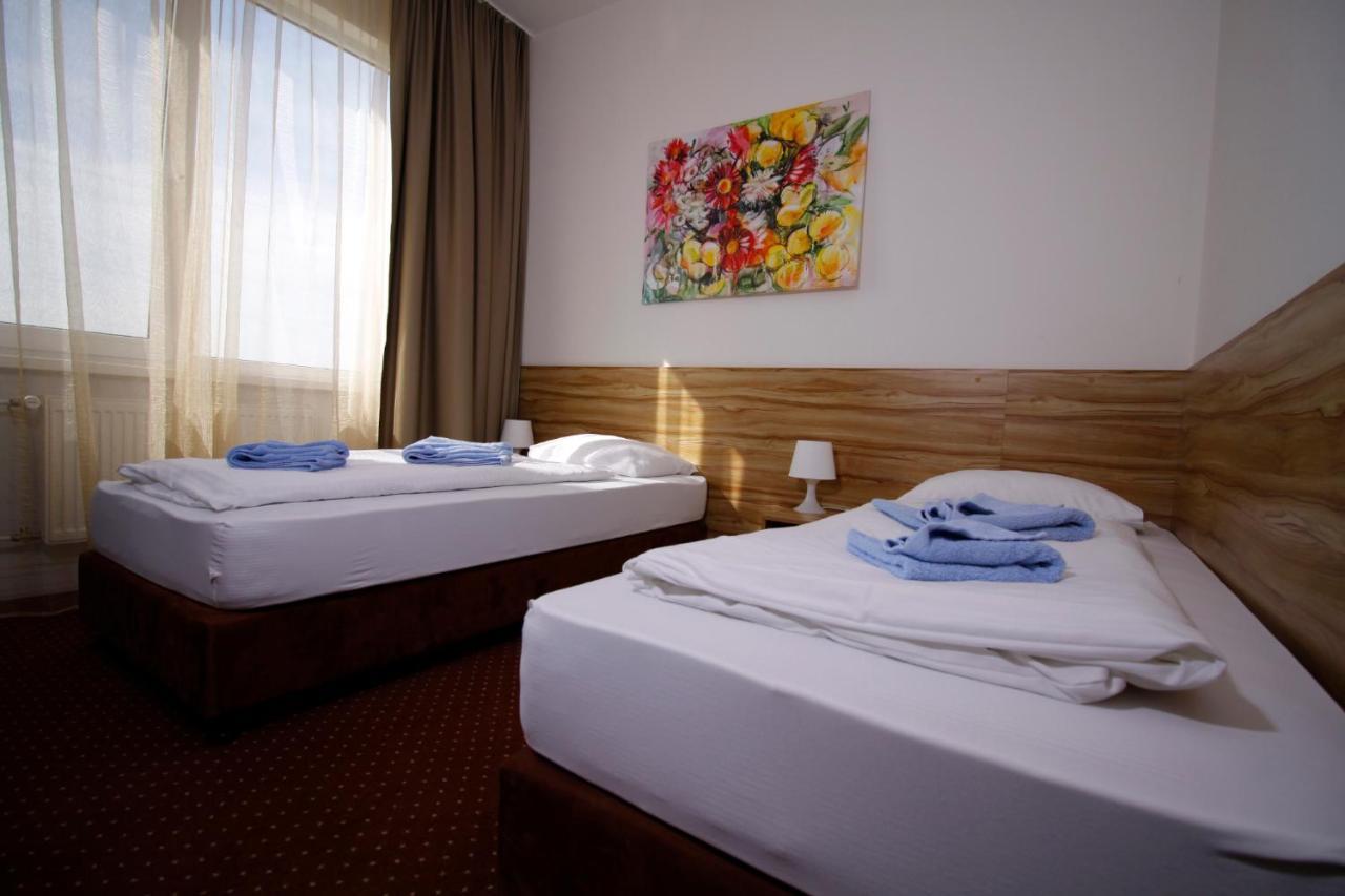 Aviator Garni Hotel Bratislava Eksteriør billede